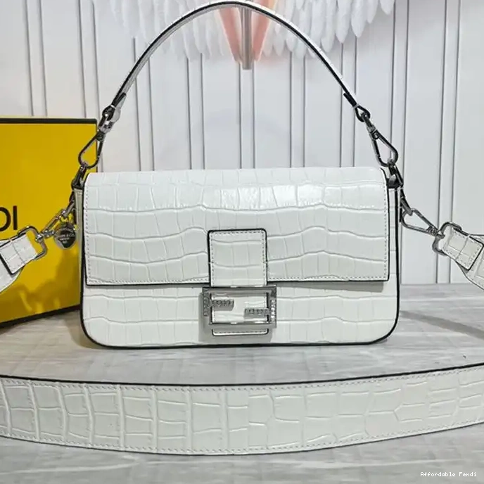 Affordable Affordable White Bag Fendi Crocodile Leather Baguette Tiffany Medium In 0222