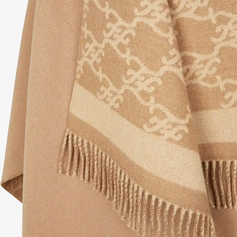 Affordable Affordable Fendi Reversible Poncho In Karl Motif Wool and Cashmere Beige 0202