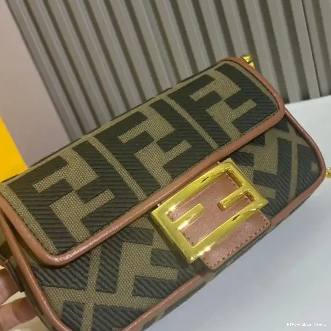 Affordable Affordable Motif Green Mini Canvas Fendi In FF Baguette Bag 0211